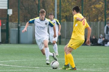 Tommy Block playing football
