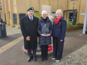 Richard Hollington's parents and Helen Hill. 